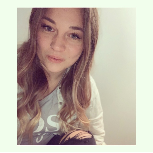 Meet your Posher, Randi - Picture 2 of 2